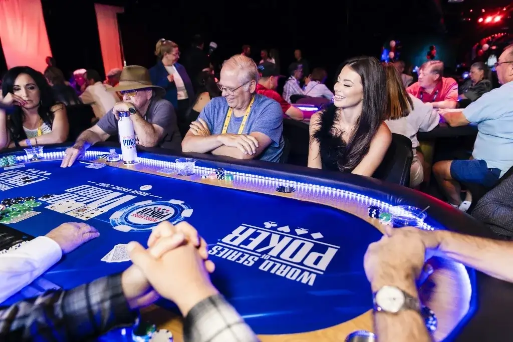 Aplikacja-WSOP-zadebiutuje-w-2025-roku